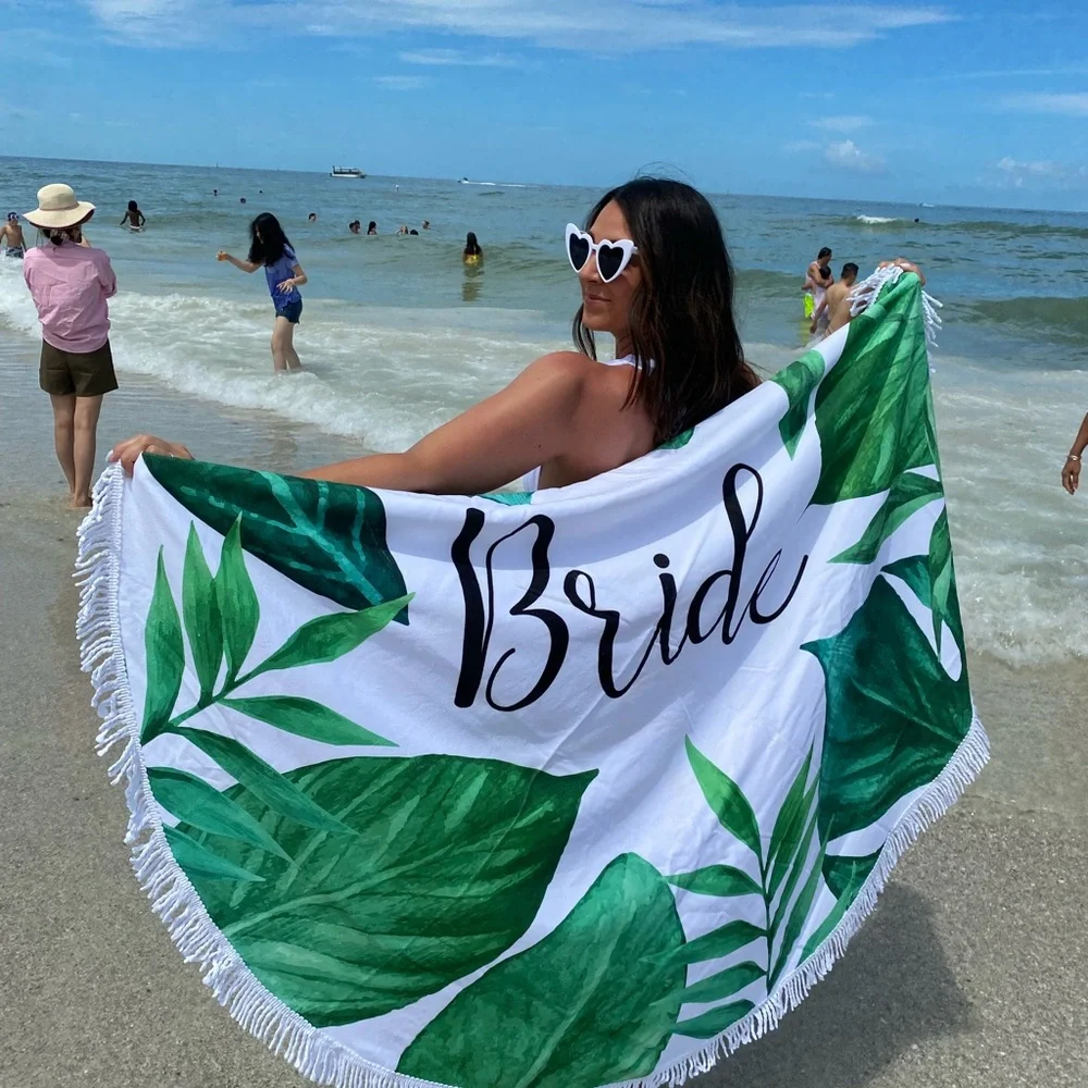 Bride Round Beach Towel with Tropical Green Leaf Print